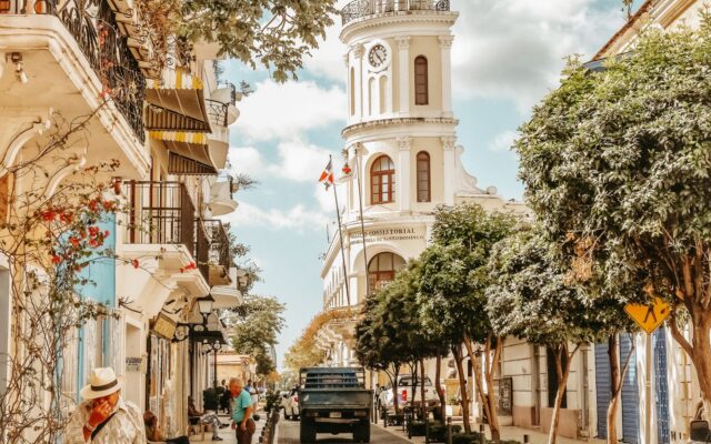 ¿Música alta hasta la madrugada? El debate de los vecinos de la Zona Colonial